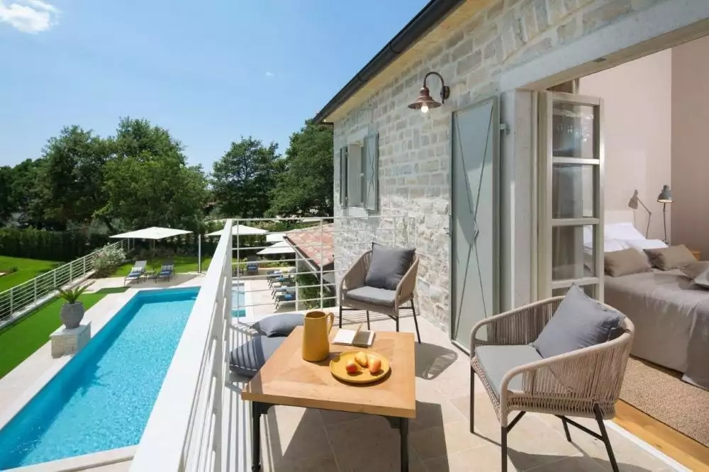 Villa 359m² in Croatia, Kanfanar. Priced at 1120000€ rent photo-19