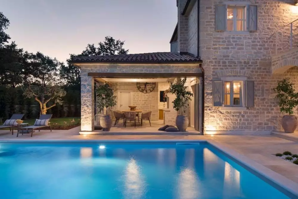 Villa 359m² in Croatia, Kanfanar. Priced at 1120000€ rent photo-22