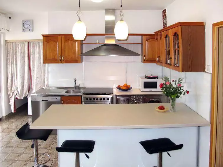Villa 250m² in Croatia, Karojba. Priced at 550000€ rent photo-7