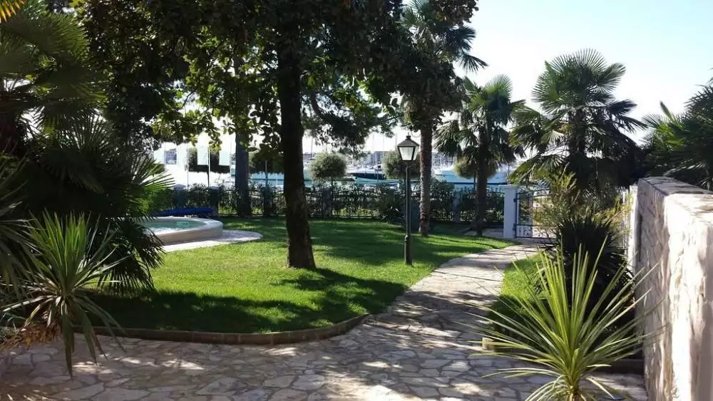 Villa 480m² in Croatia, Umag. Priced at 2000000€ rent photo-22