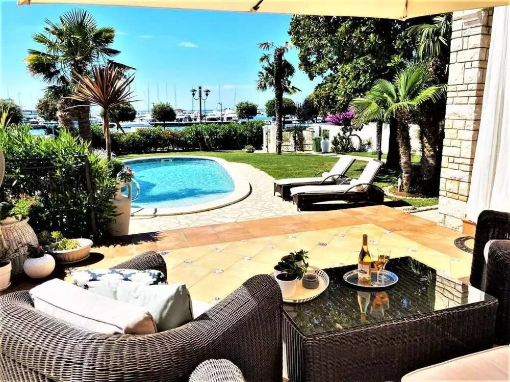 Villa 480m² in Croatia, Umag. Priced at 2000000€ rent photo-23