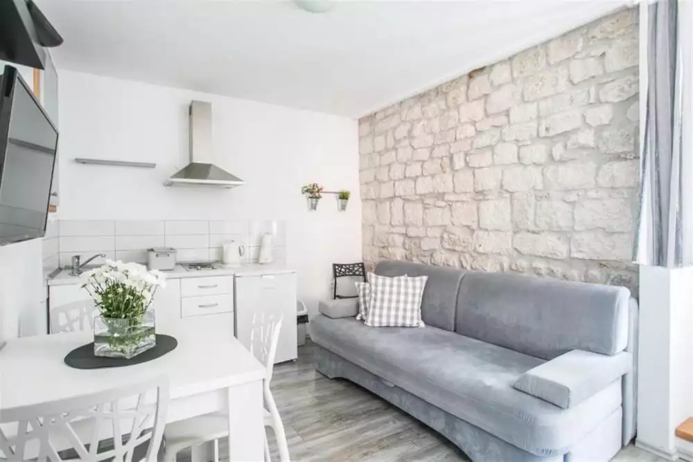 Hotels 180m² in Croatia, Trogir. Priced at 550000€ rent photo-9