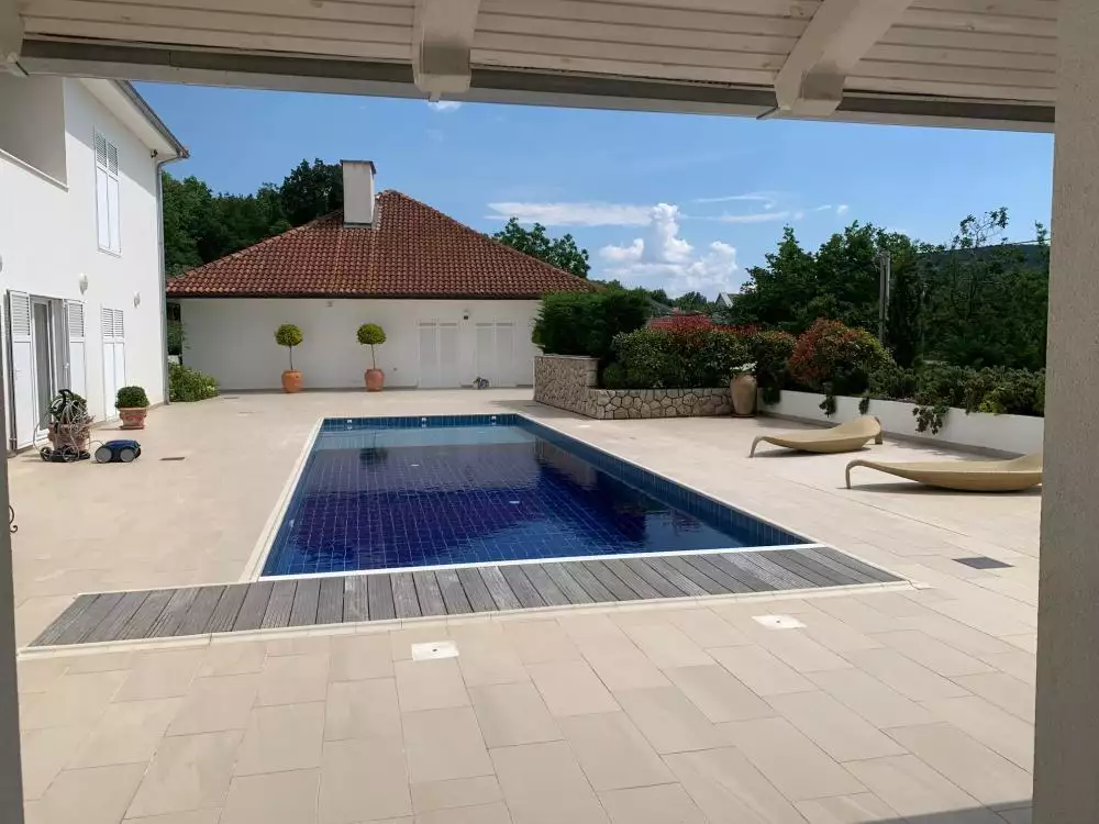 Villa 600m² in Croatia, Crikvenica. Priced at 1750000€ rent photo-19