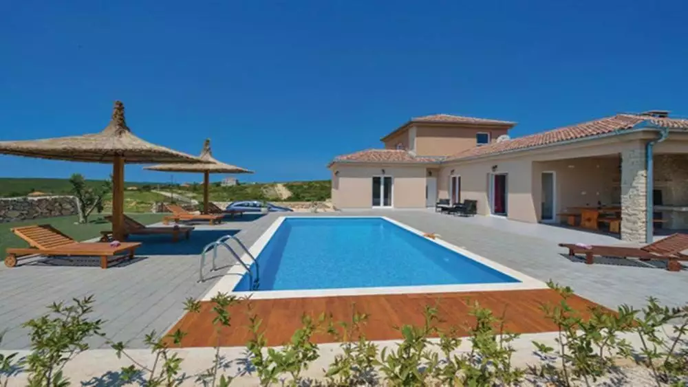 Villa 169m² in Croatia, Zadar. Priced at 750000€ rent photo-2