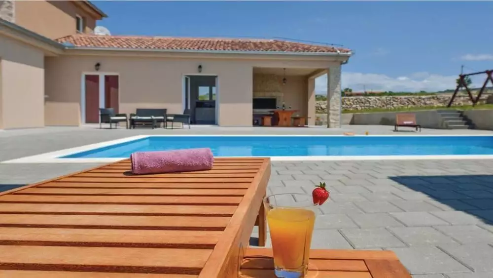 Villa 169m² in Croatia, Zadar. Priced at 750000€ rent photo-3