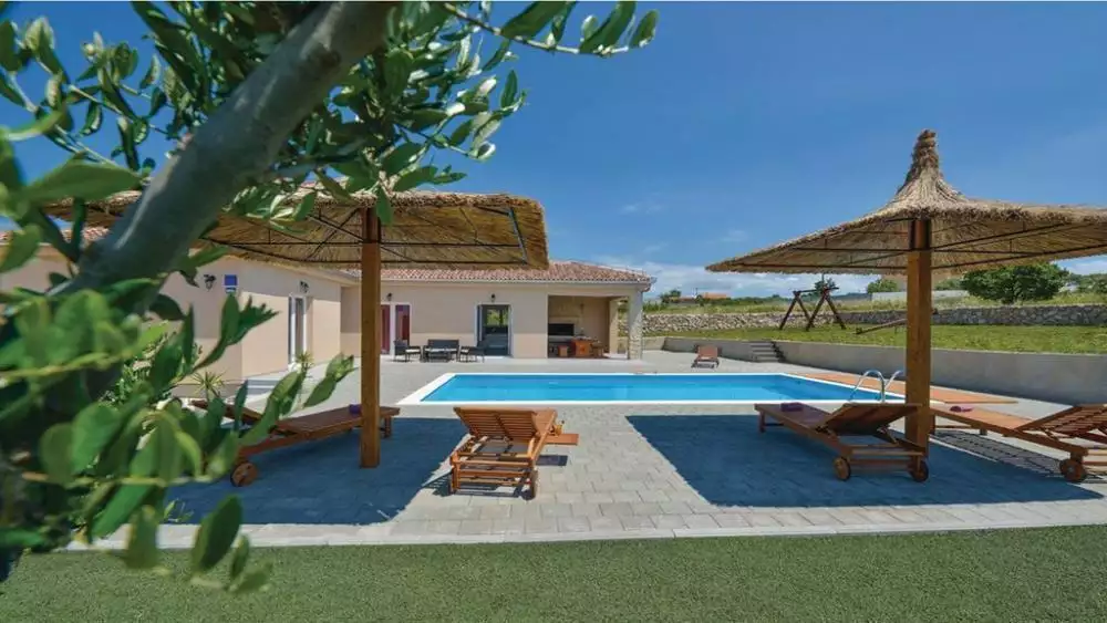 Villa 169m² in Croatia, Zadar. Priced at 750000€ rent photo-6