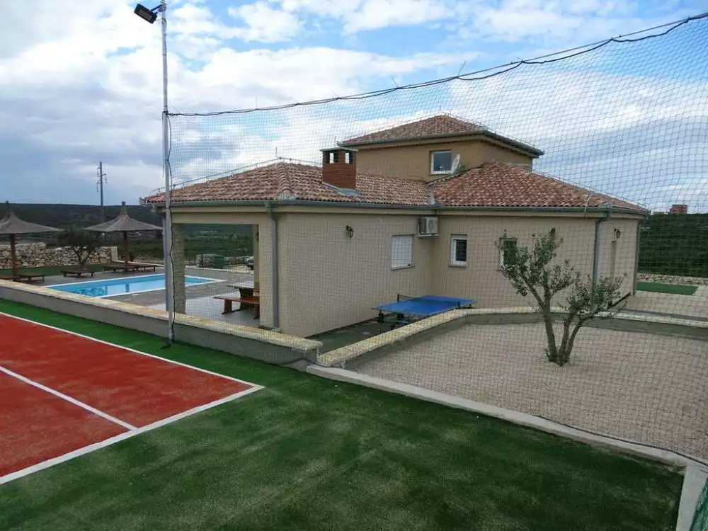 Villa 169m² in Croatia, Zadar. Priced at 750000€ rent photo-19
