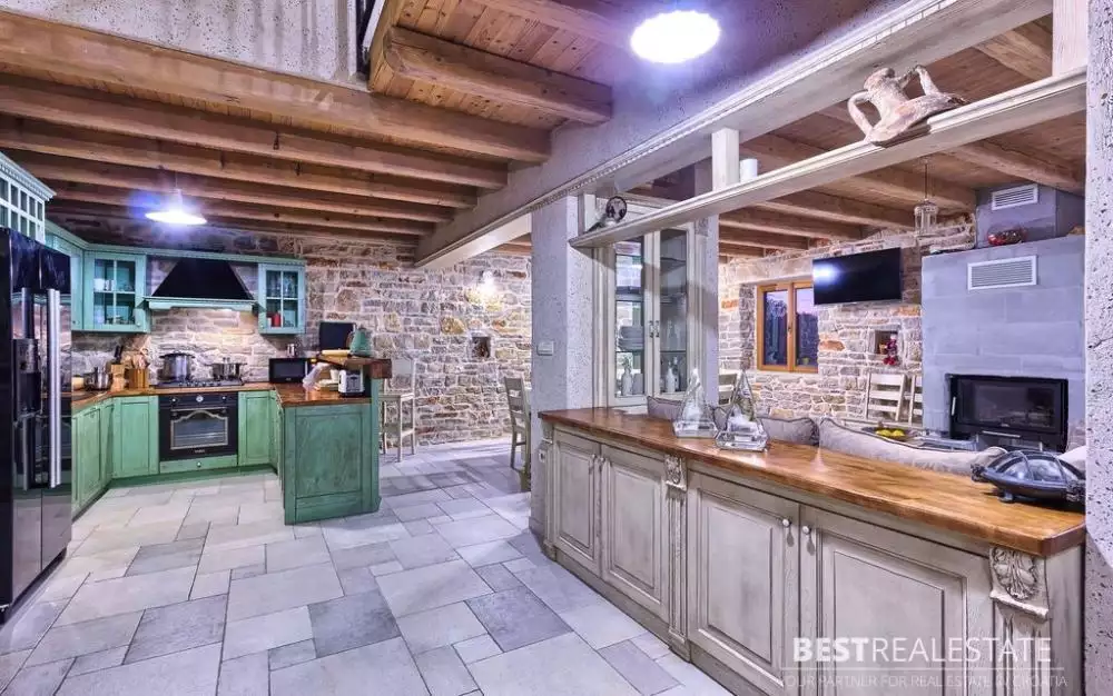 Villa 350m² in Croatia, Hvar. Priced at 3650000€ rent photo-6