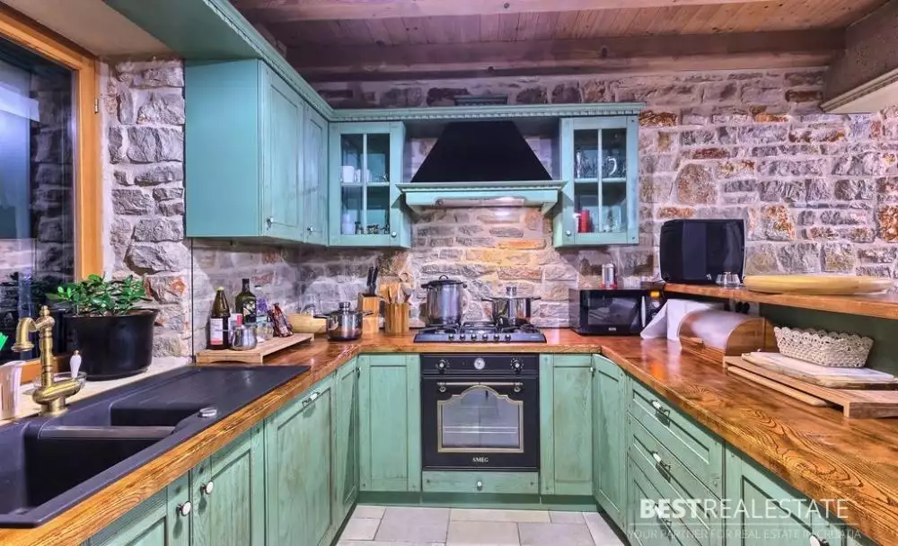 Villa 350m² in Croatia, Hvar. Priced at 3650000€ rent photo-8