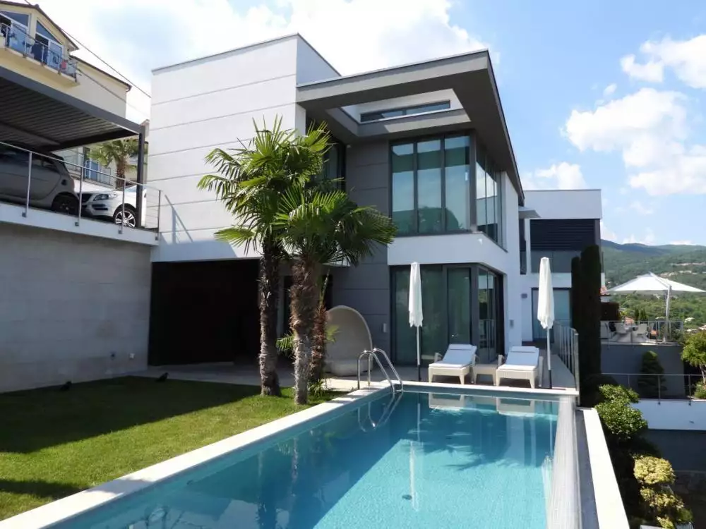 Villa 300m² in Croatia, Lovran. Priced at 2450000€ rent photo-12