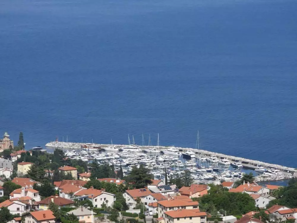Villa 300m² in Croatia, Lovran. Priced at 2450000€ rent photo-20