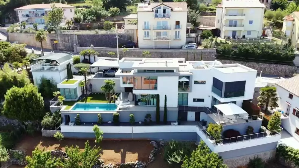 Villa 300m² in Croatia, Lovran. Priced at 2450000€ rent photo-25