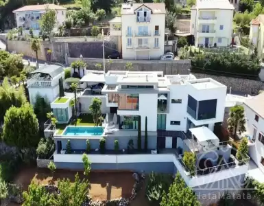 Buy in Croatia for 2450000€