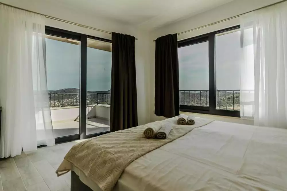 Villa 190m² in Croatia, Vinisce. Priced at 800000€ rent photo-10