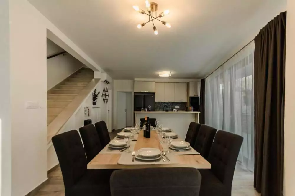 Villa 190m² in Croatia, Vinisce. Priced at 800000€ rent photo-19
