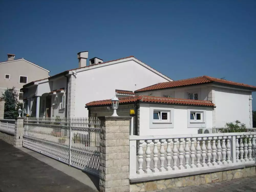 Villa 400m² in Croatia, Matulji. Priced at 1450000€ rent photo-2