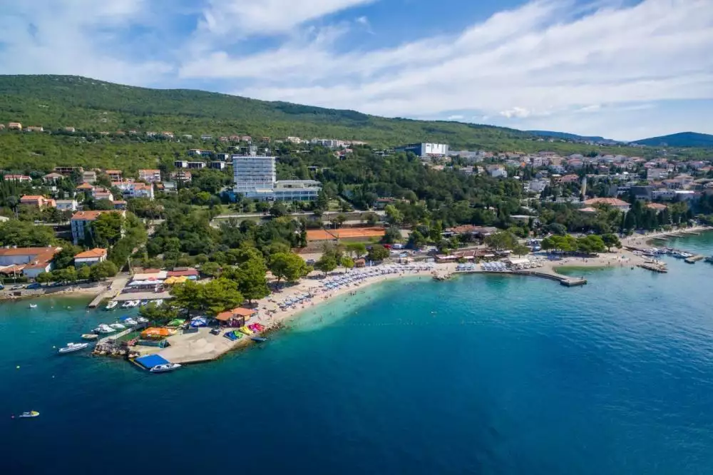 Hotels 450m² in Croatia, Dramalj. Priced at 550000€ rent photo-8