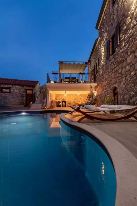 Villa 240m² in Croatia, Malinska. Priced at 1200000€ rent photo-10