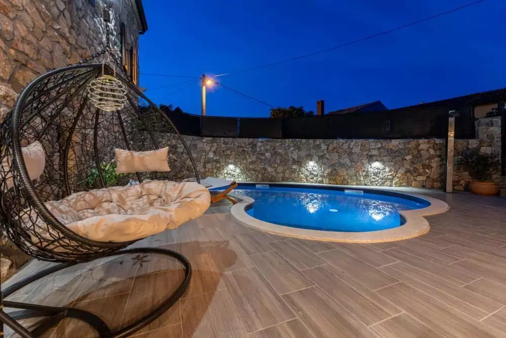 Villa 240m² in Croatia, Malinska. Priced at 1200000€ rent photo-11