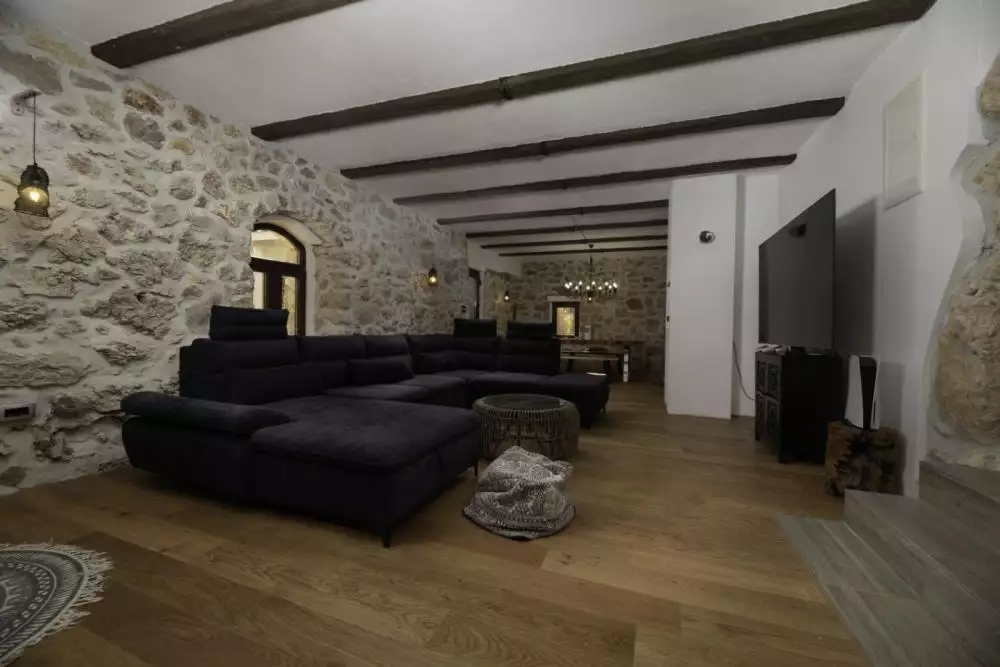 Villa 240m² in Croatia, Malinska. Priced at 1200000€ rent photo-20