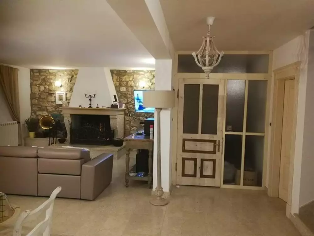 Villa 260m² in Croatia, Labin. Priced at 870000€ rent photo-9