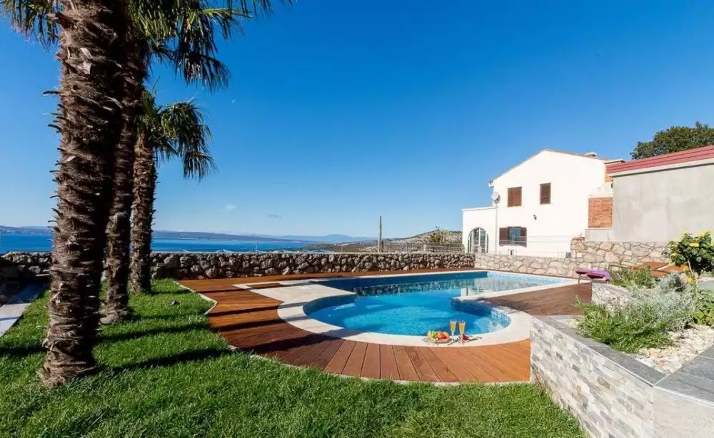 Villa 382m² in Croatia, Klenovica. Priced at 850000€ rent photo-5