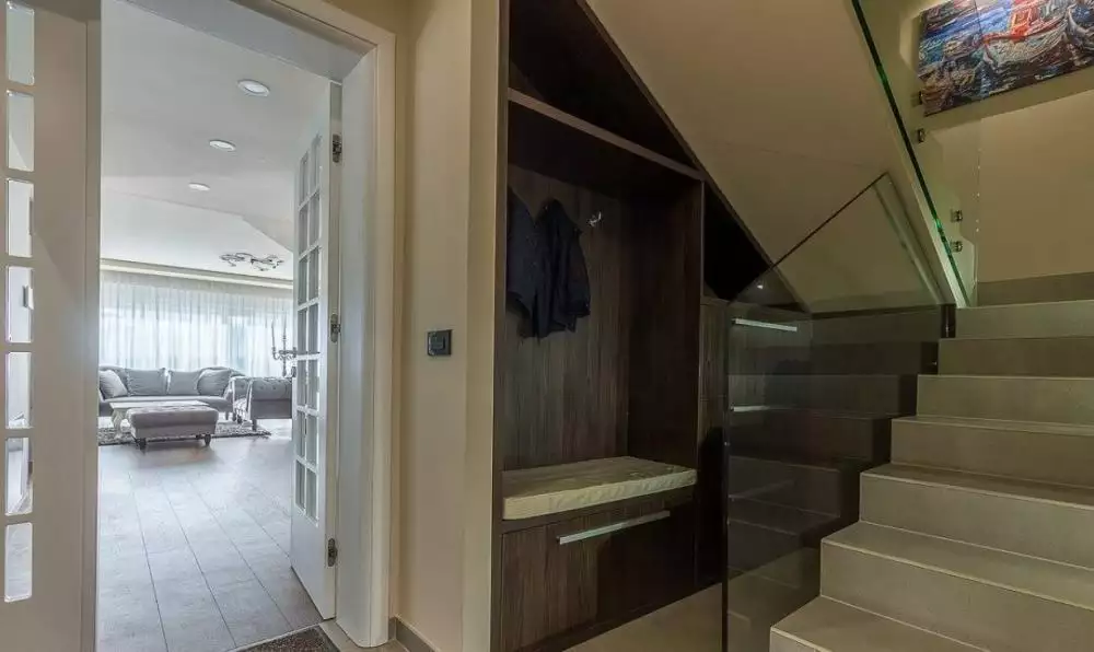 Villa 382m² in Croatia, Klenovica. Priced at 850000€ rent photo-25