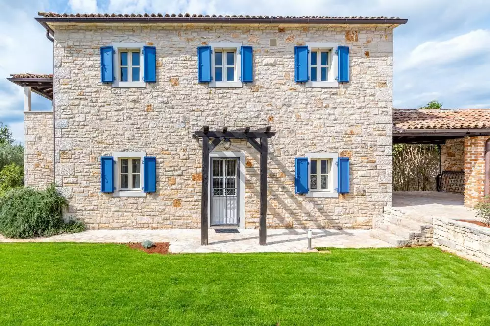 Villa 1m² in Italy, Mutignano. Priced at 1686000€ rent photo-6