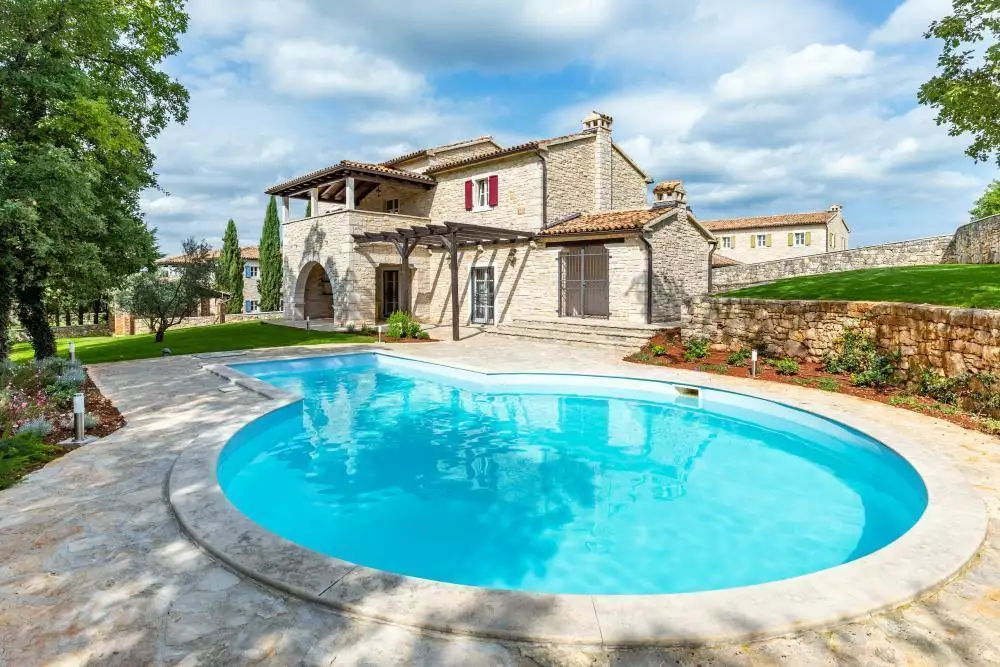 Villa 1m² in Italy, Mutignano. Priced at 1686000€ rent photo-9