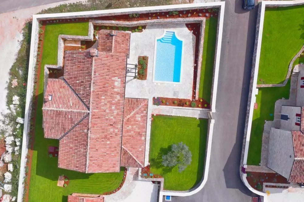 Villa 1m² in Italy, Mutignano. Priced at 1686000€ rent photo-15