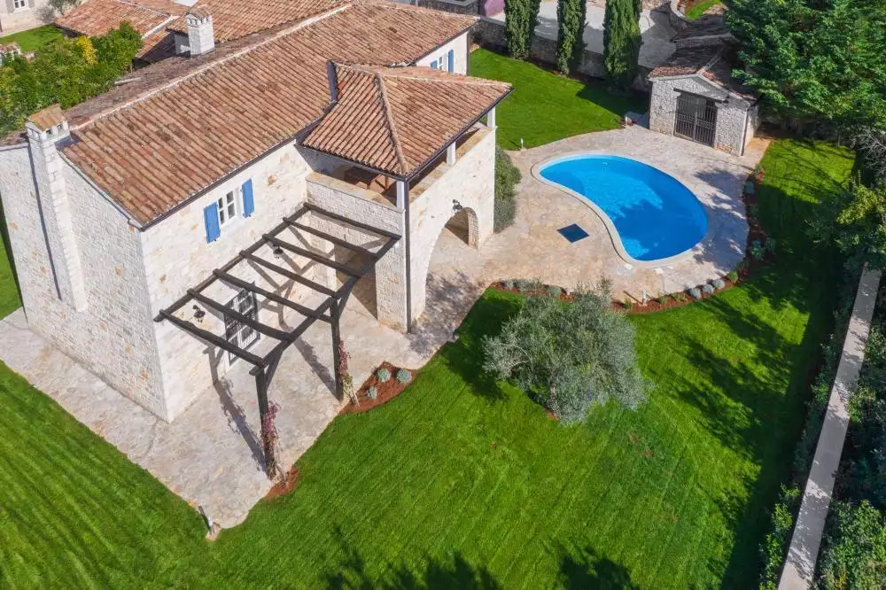 Villa 1m² in Italy, Mutignano. Priced at 1686000€ rent photo-16