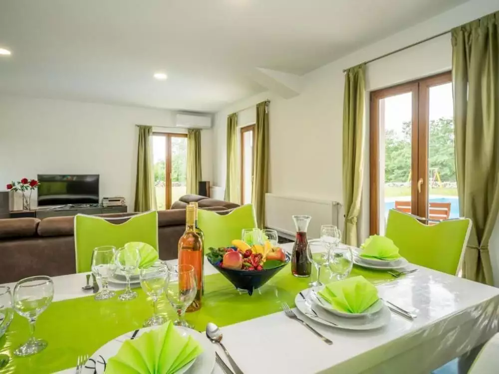 Villa 280m² in Italy, Mutignano. Priced at 726000€ rent photo-8