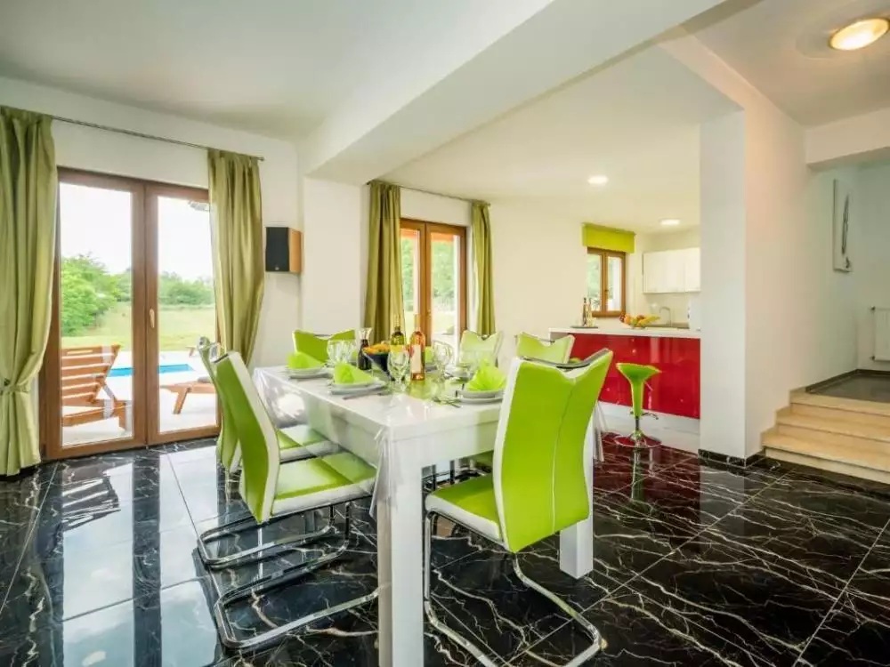 Villa 280m² in Italy, Mutignano. Priced at 726000€ rent photo-9