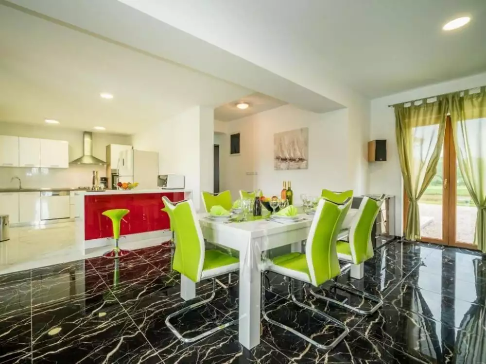 Villa 280m² in Italy, Mutignano. Priced at 726000€ rent photo-10