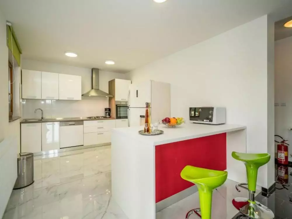 Villa 280m² in Italy, Mutignano. Priced at 726000€ rent photo-11