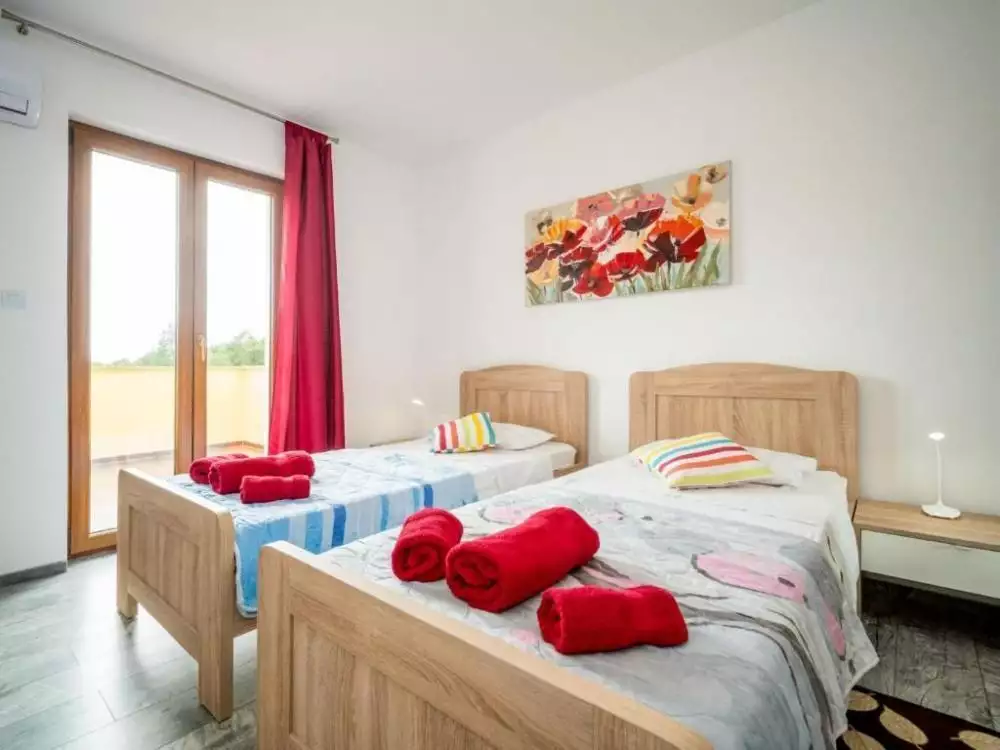 Villa 280m² in Italy, Mutignano. Priced at 726000€ rent photo-17