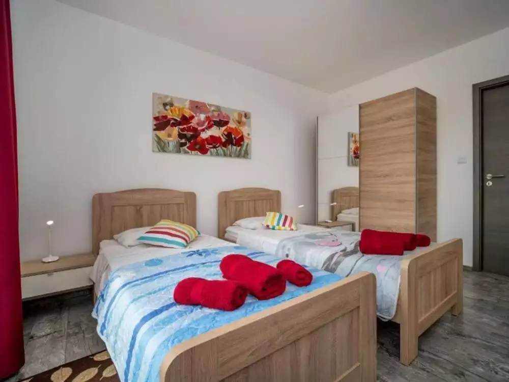 Villa 280m² in Italy, Mutignano. Priced at 726000€ rent photo-18