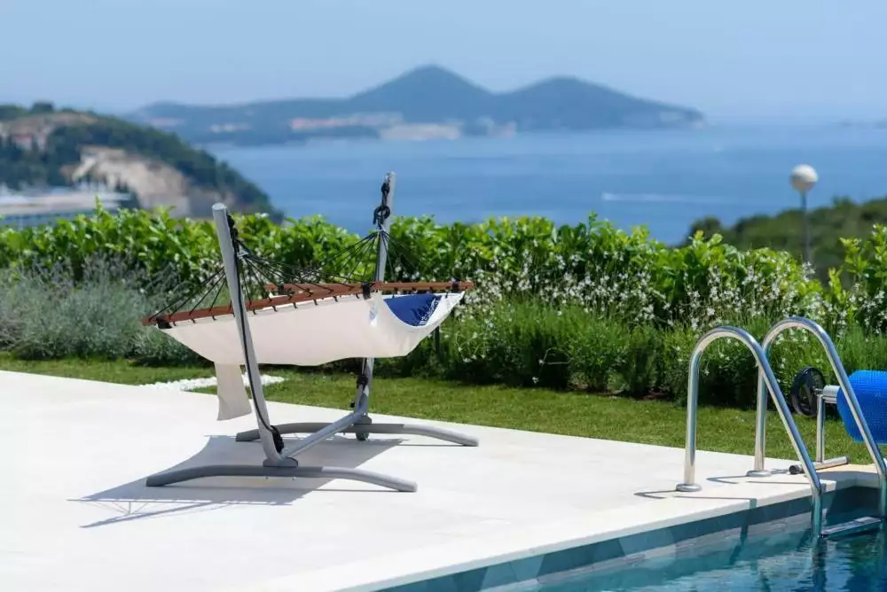 Villa 300m² in Croatia, Dubrovnik. Priced at 1875000€ rent photo-3