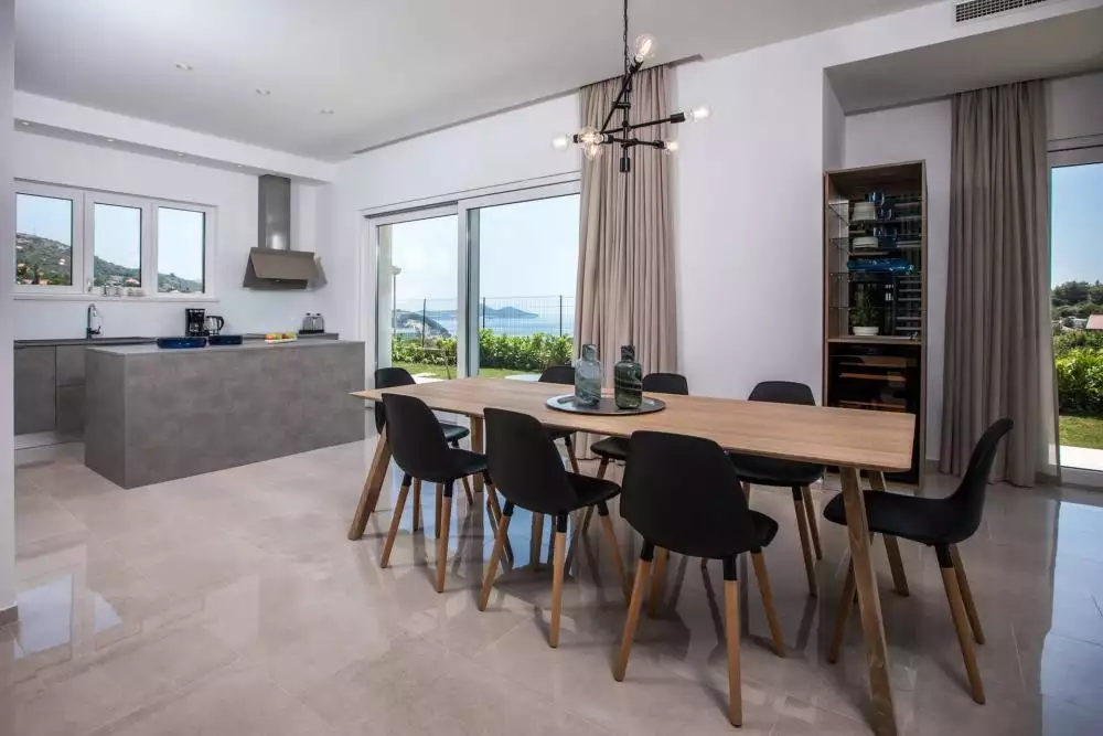 Villa 300m² in Croatia, Dubrovnik. Priced at 1875000€ rent photo-13