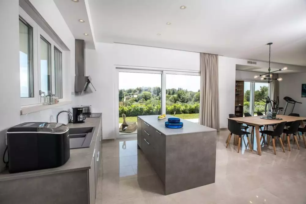 Villa 300m² in Croatia, Dubrovnik. Priced at 1875000€ rent photo-17