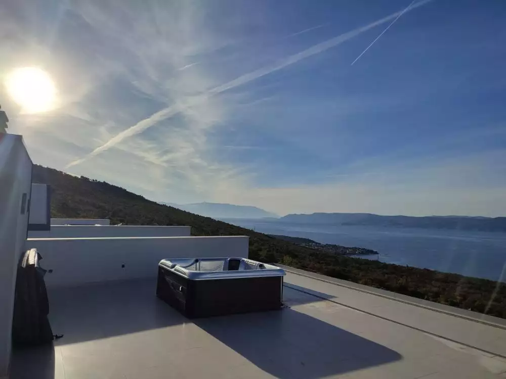 Villa 250m² in Croatia, Crikvenica. Priced at 1350000€ rent photo-2