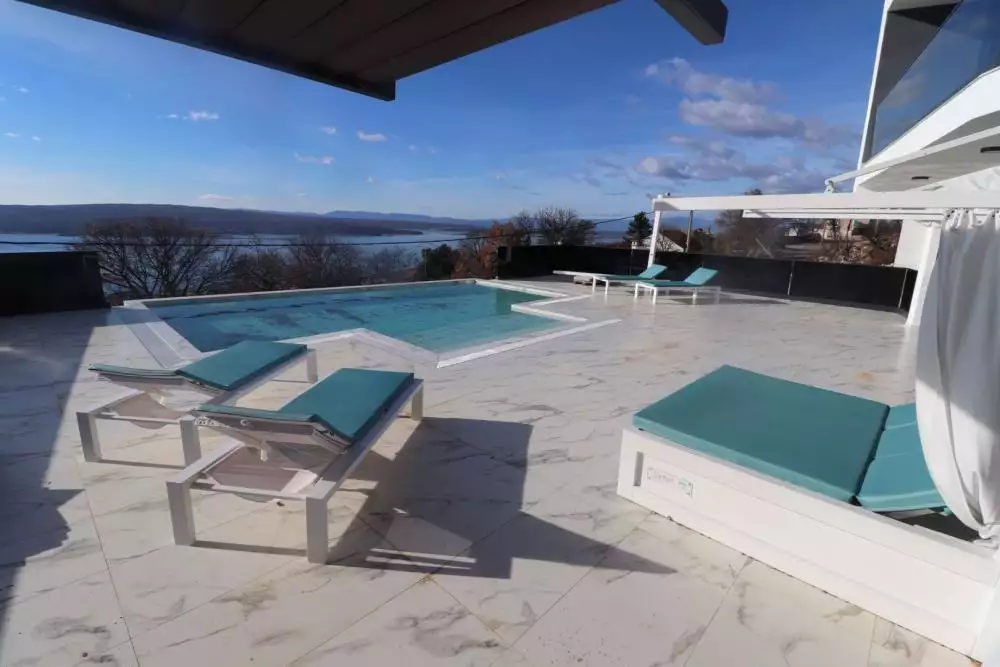 Villa 260m² in Croatia, Crikvenica. Priced at 1650000€ rent photo-7