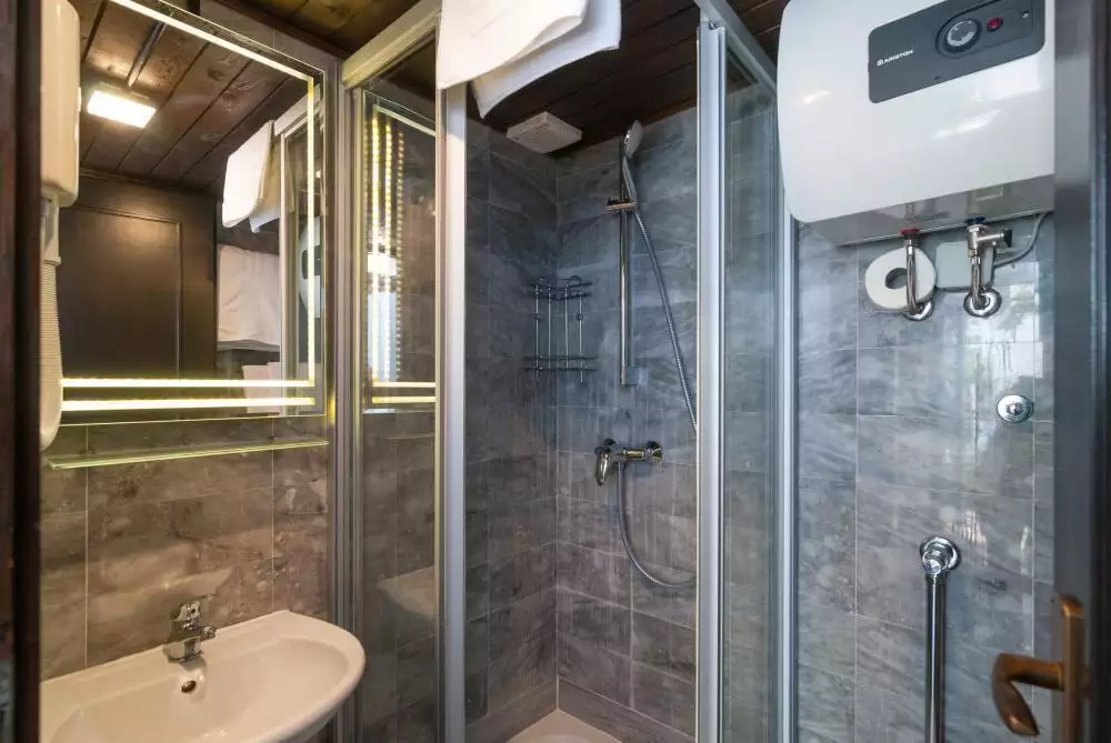 Hotels 350m² in Croatia, Nemira. Priced at 895000€ rent photo-14