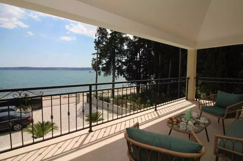 Villa 270m² in Croatia, Kastela. Priced at 1800000€ rent photo-6