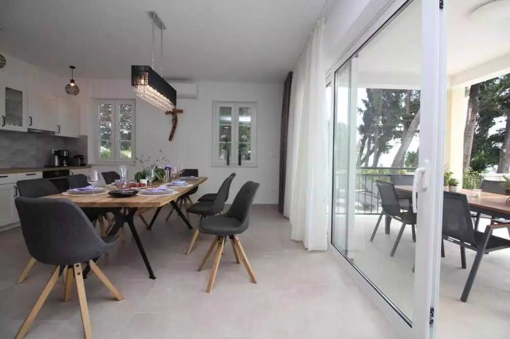 Villa 270m² in Croatia, Kastela. Priced at 1800000€ rent photo-12