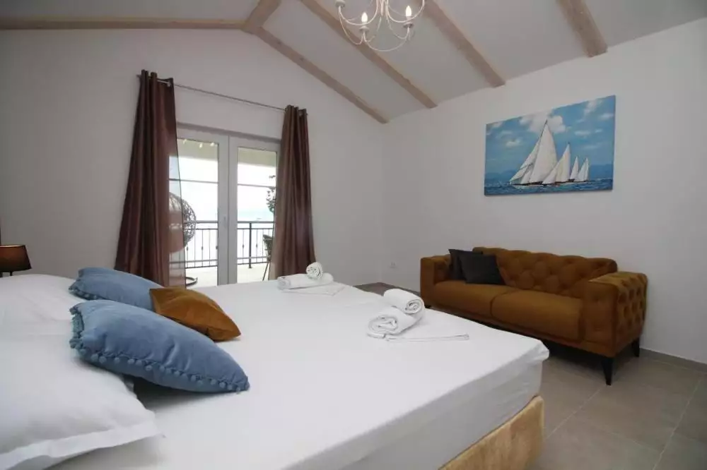 Villa 270m² in Croatia, Kastela. Priced at 1800000€ rent photo-20