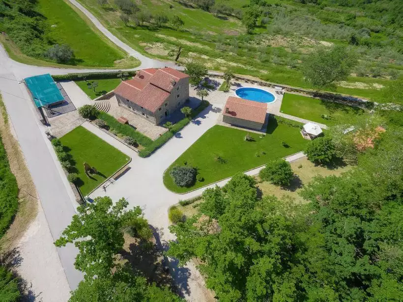 Hotels 240m² in Croatia, Buje. Priced at 1200000€ rent photo-2