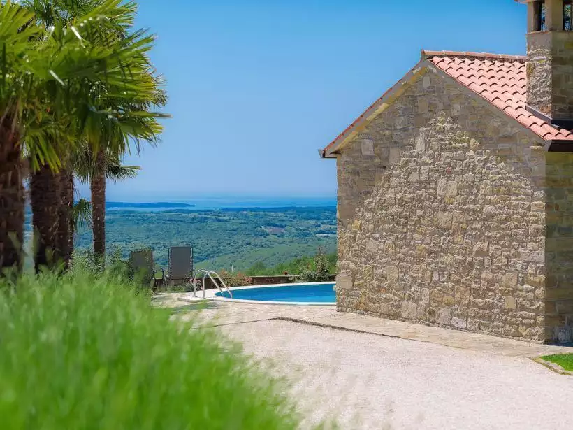 Hotels 240m² in Croatia, Buje. Priced at 1200000€ rent photo-3