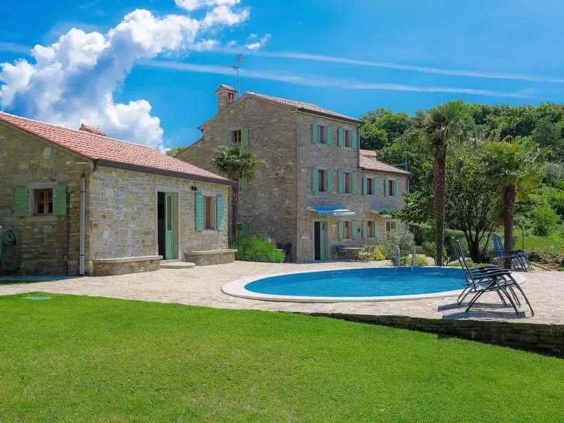 Hotels 240m² in Croatia, Buje. Priced at 1200000€ rent photo-7