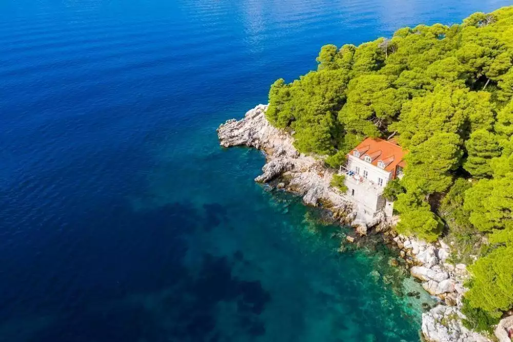 Villa 162m² in Croatia, Dubrovnik. Priced at 2100000€ rent photo-1